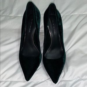 Ellie Tahari green velvet shoes